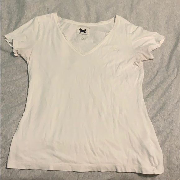 Gilly Hicks Tops - 🔴 WHITE TEE